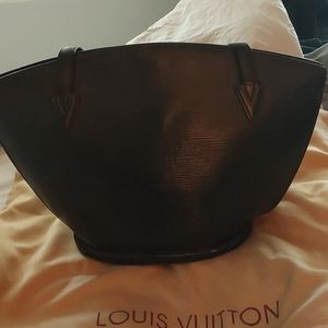 Louis Vuitton purse